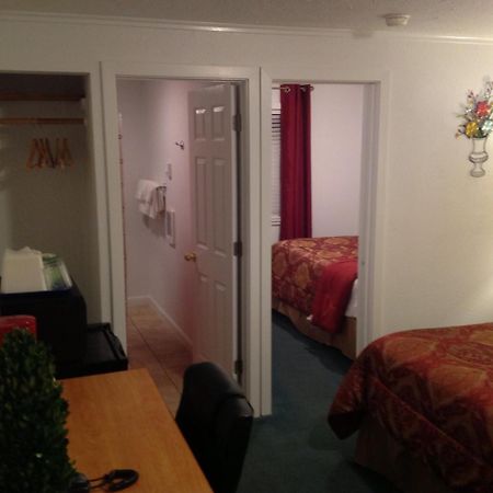 Holiday Motel เบนด์ ภายนอก รูปภาพ