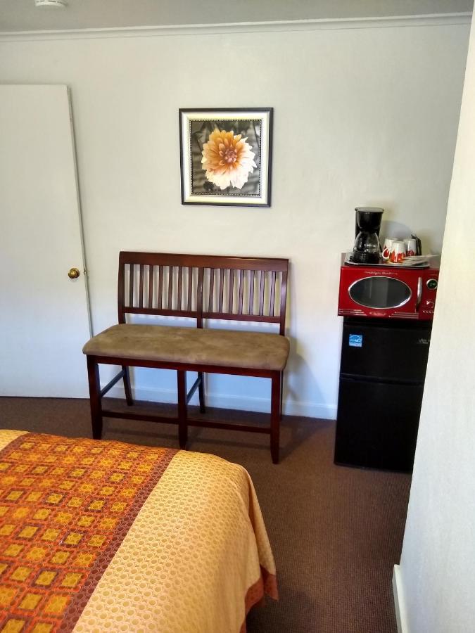 Holiday Motel เบนด์ ภายนอก รูปภาพ