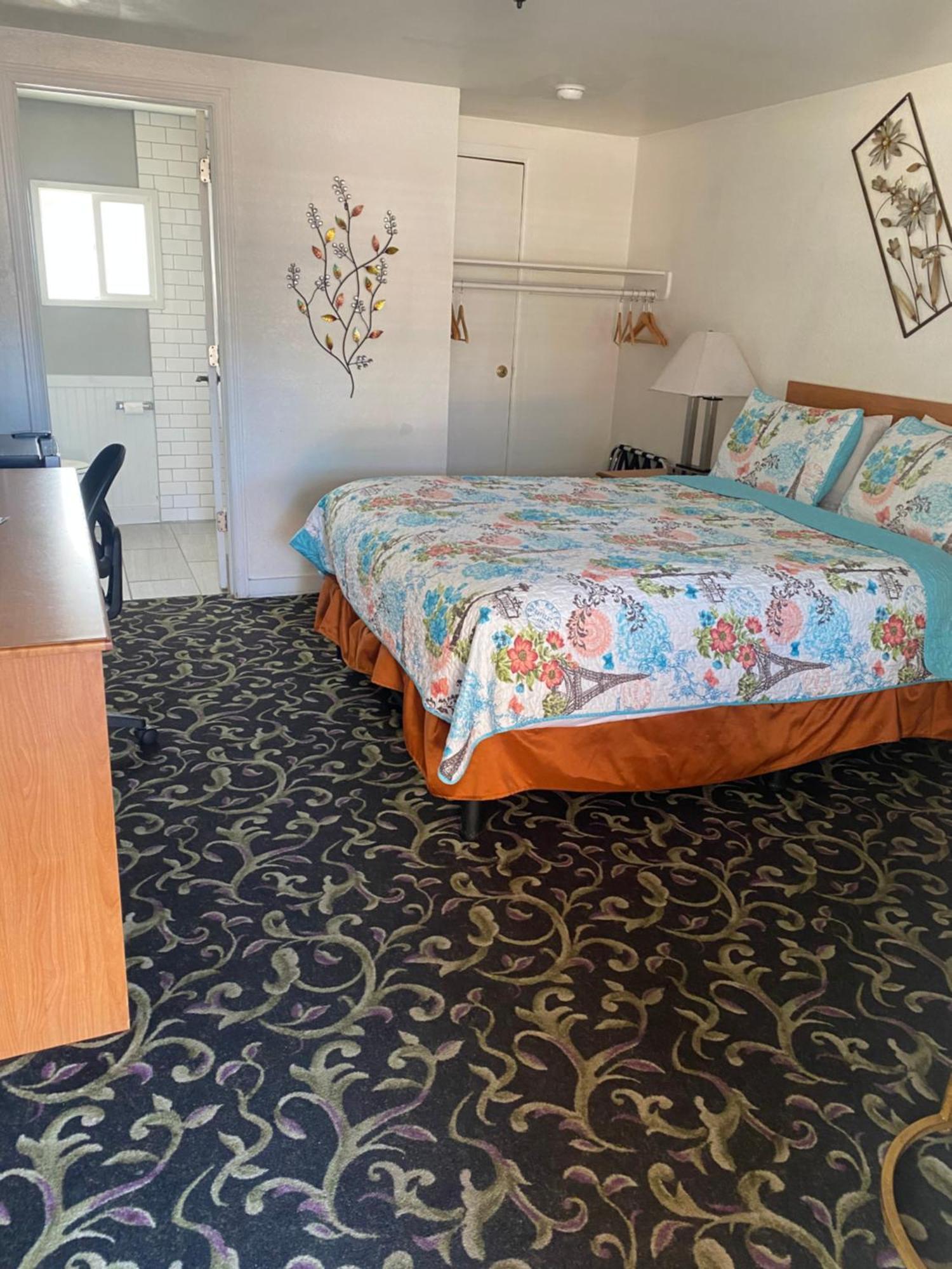 Holiday Motel เบนด์ ภายนอก รูปภาพ