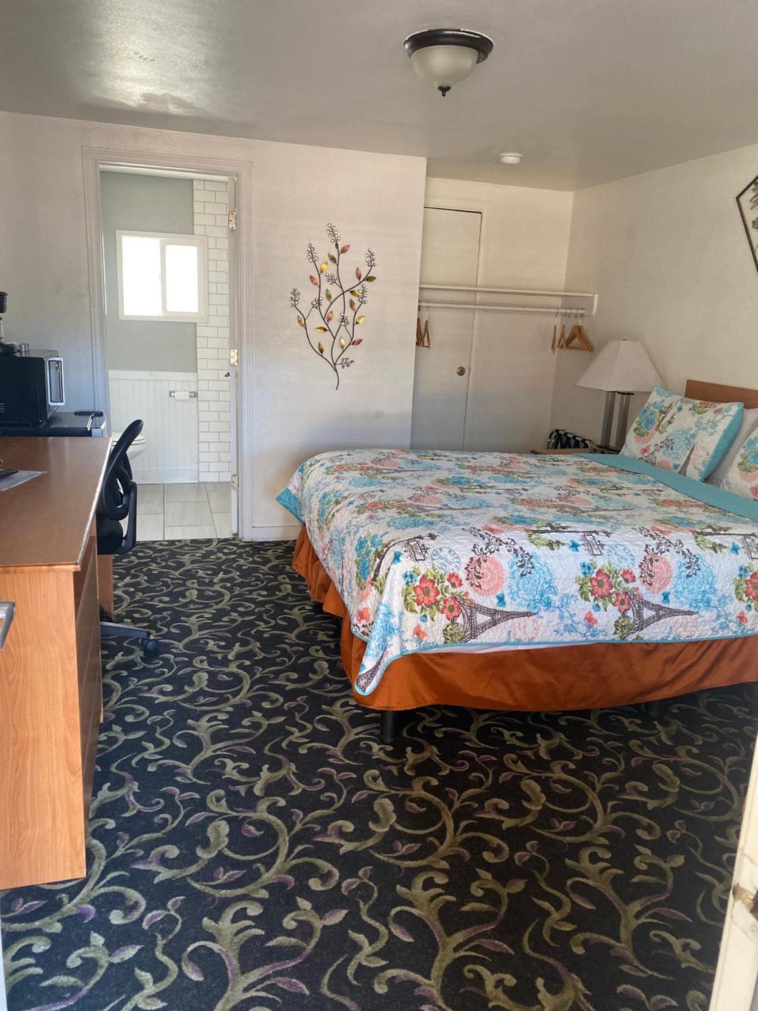 Holiday Motel เบนด์ ภายนอก รูปภาพ