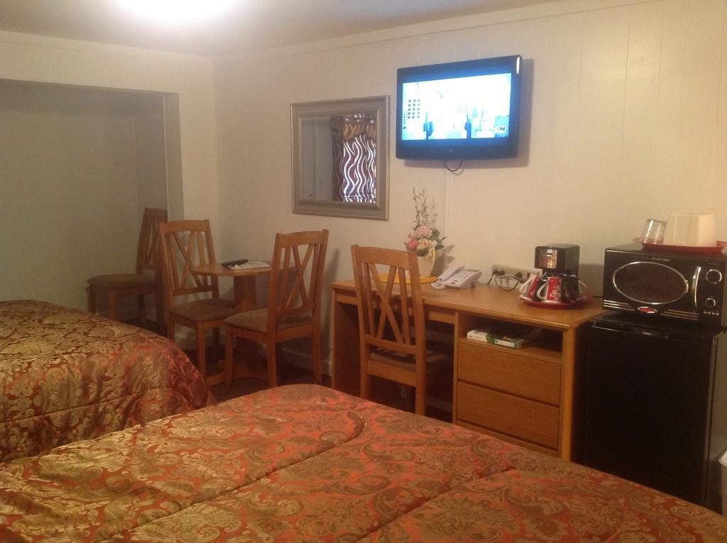 Holiday Motel เบนด์ ภายนอก รูปภาพ